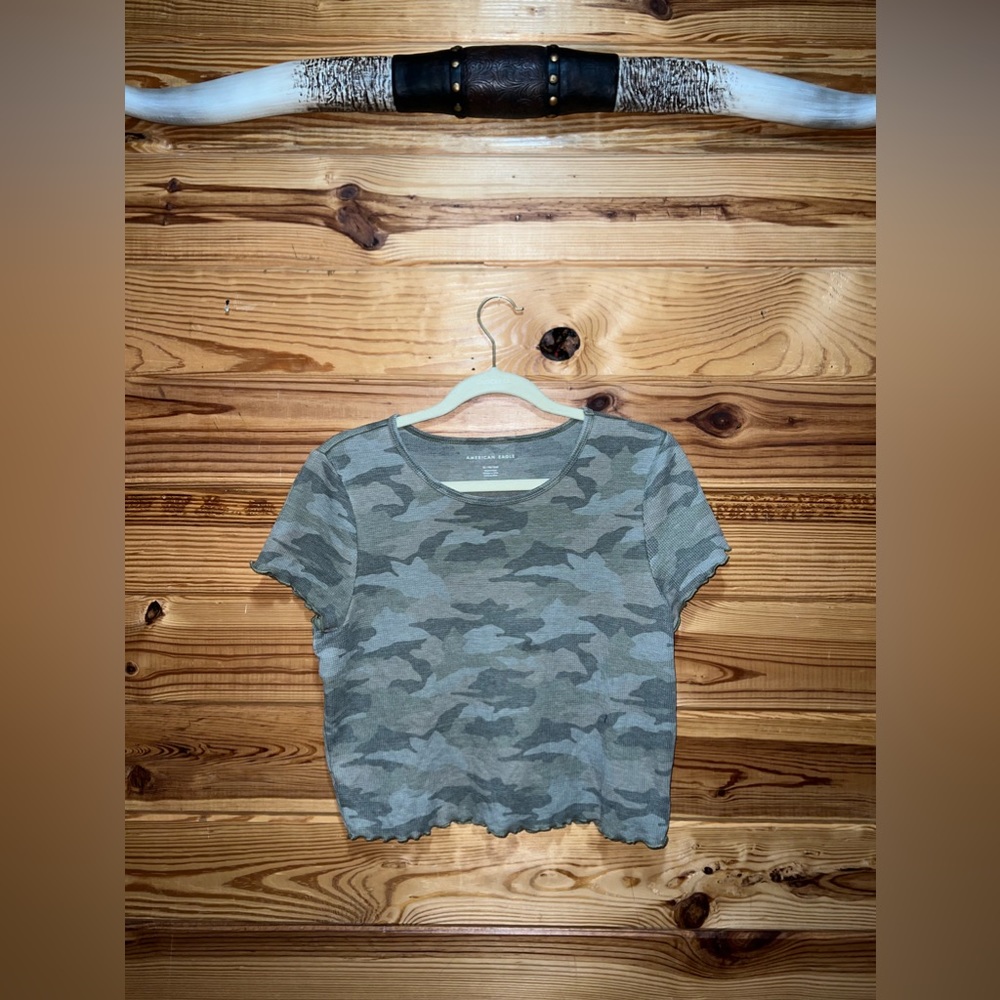 American Eagle Camo Crop Top XL